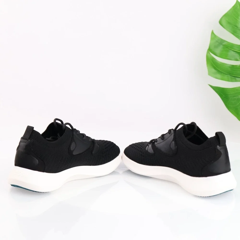 Vessi Womens Everyday Move Sneaker Size 7 Waterproof Black Lace Up Comfort Shoes